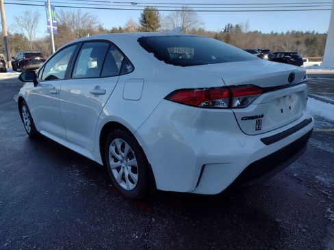 Used 2025 Toyota Corolla LE image 5