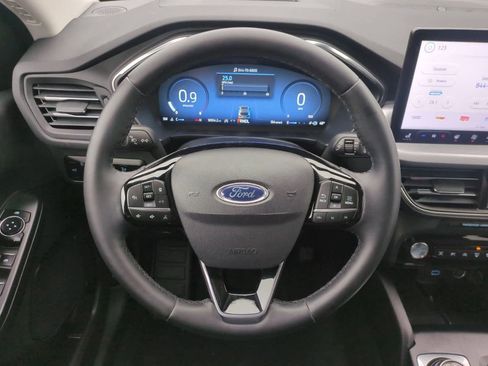 Certified 2023 Ford Escape Platinum w/ Premium Technology Package image 22