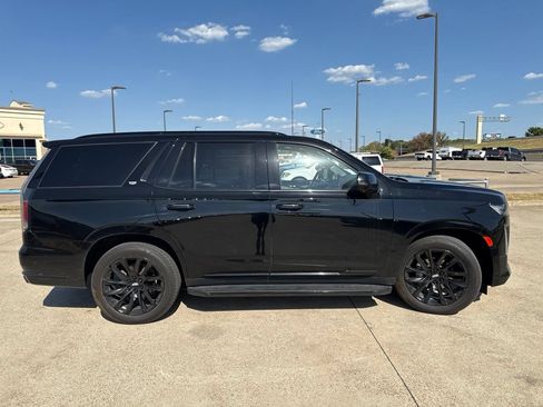 Used 2021 Cadillac Escalade Sport Platinum AWD/4WD image 17