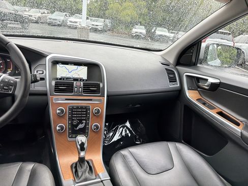 Used 2017 Volvo XC60 T5 Inscription w/ Preferred Option Package FWD image 31