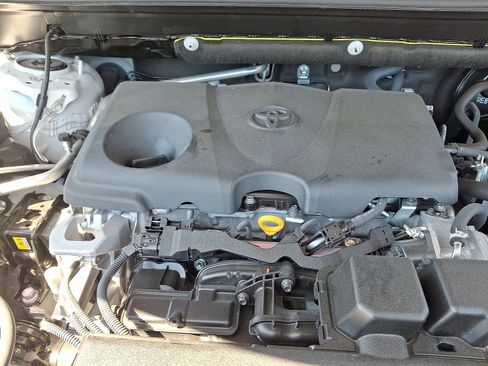 Used 2024 Toyota RAV4 Limited image 29