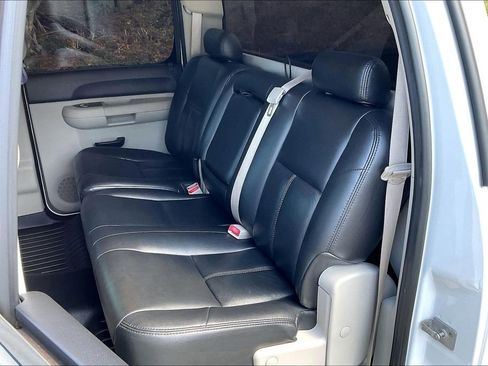 Used 2010 Chevrolet Silverado 1500 LT w/ Power Pack Plus AWD/4WD image 23