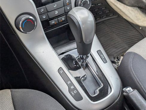 Used 2016 Chevrolet Cruze LS image 18