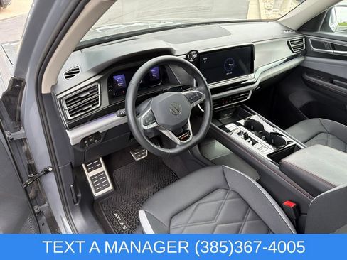 Used 2024 Volkswagen Atlas Peak Edition SEL AWD/4WD image 13