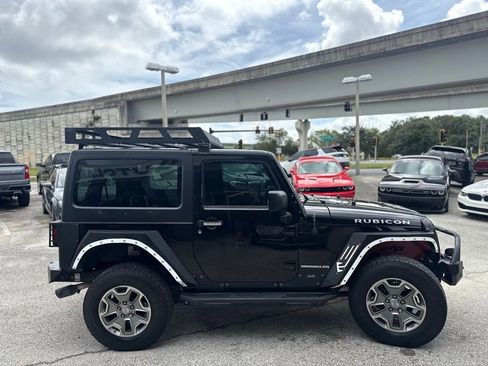 Used 2016 Jeep Wrangler Rubicon w/ Power Convenience Group image 7