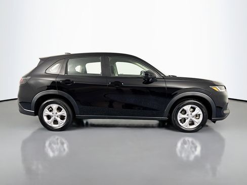 Certified 2023 Honda HR-V LX image 4