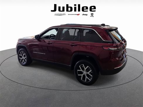 Used 2015 RAM 2500 Tradesman w/ Chrome Appearance Group image 12