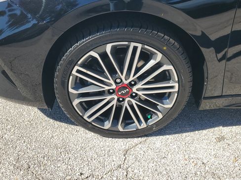 Used 2024 Kia Forte GT w/ GT2 Package image 5