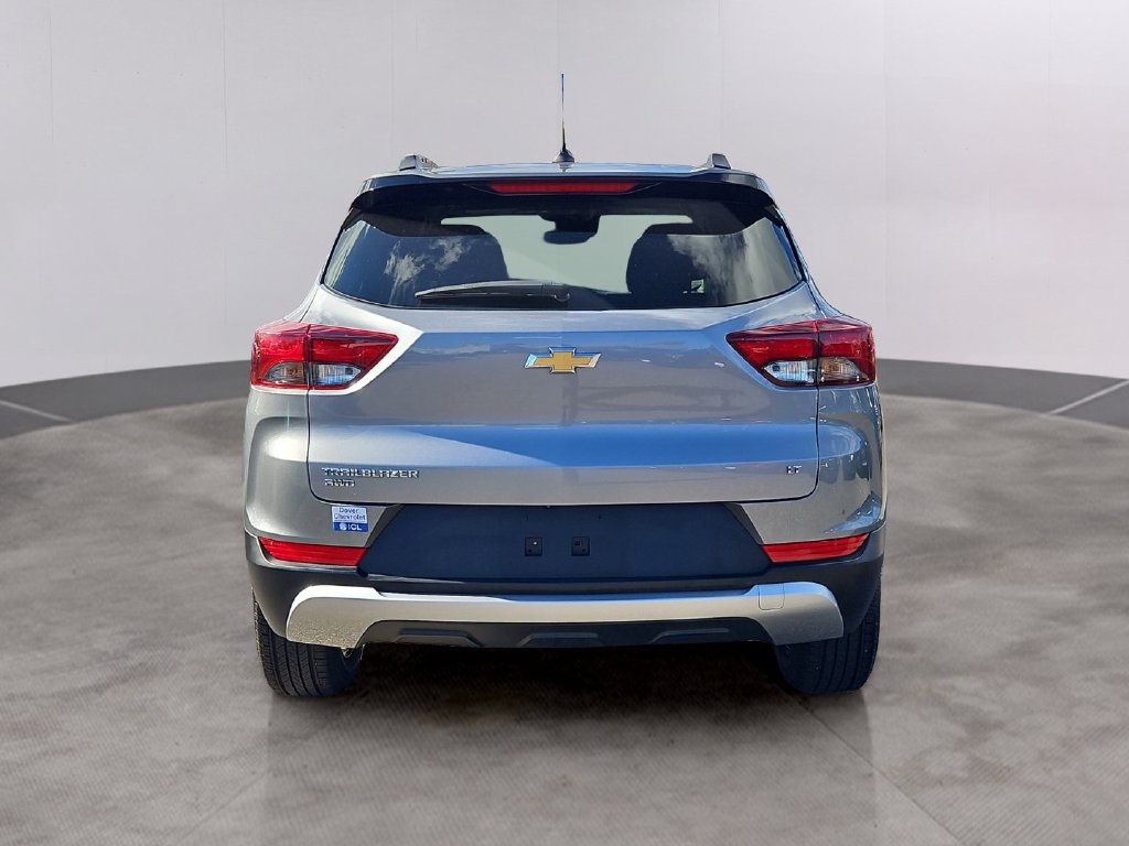 Used 2023 Chevrolet TrailBlazer LT AWD/4WD image 5