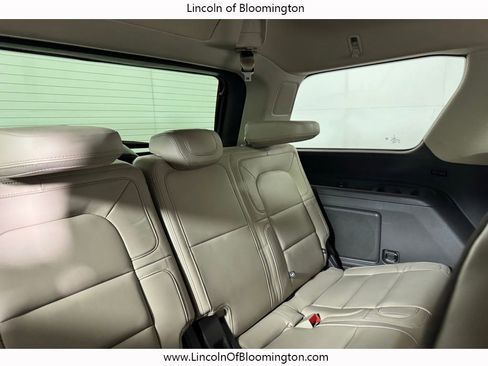 Used 2022 Lincoln Navigator Reserve image 21