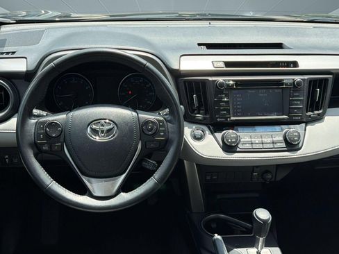 Used 2018 Toyota RAV4 XLE FWD image 29