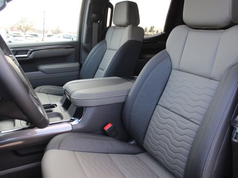 New 2026 Chevrolet Silverado 1500 ZR2 image 9