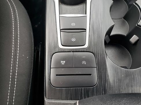 Certified 2023 Ford Escape Active AWD/4WD image 24