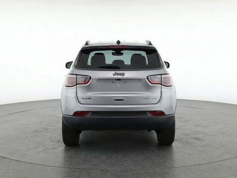 Used 2025 Jeep Compass Trailhawk image 7