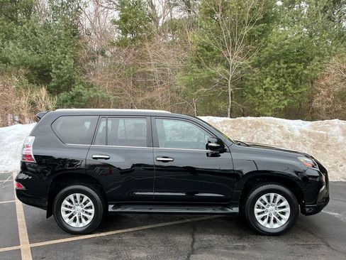 Used 2021 Lexus GX 460 w/ Accessory Package image 6