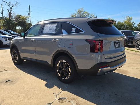 New 2026 Kia Sorento S image 6