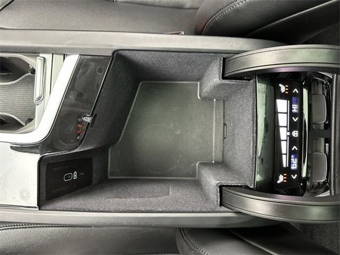 Certified 2023 Volvo XC90 B5 Core w/ Protection Package Premier image 21