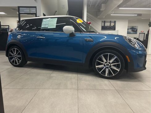 Certified 2023 MINI Cooper S image 5