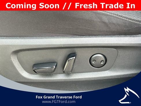 Used 2024 Nissan Pathfinder SV AWD/4WD image 8