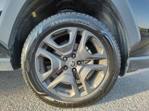 Used 2024 Toyota RAV4 Adventure image 31