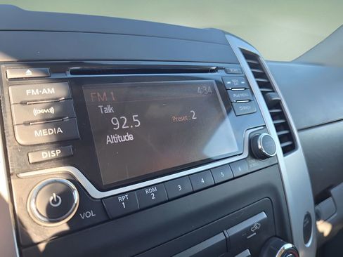 Used 2017 Nissan Frontier SV image 22