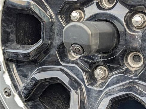 Used 2022 Ford Bronco Black Diamond w/ Sasquatch Package image 11