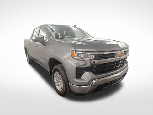 Used 2025 Chevrolet Silverado 1500 LT RWD image 1