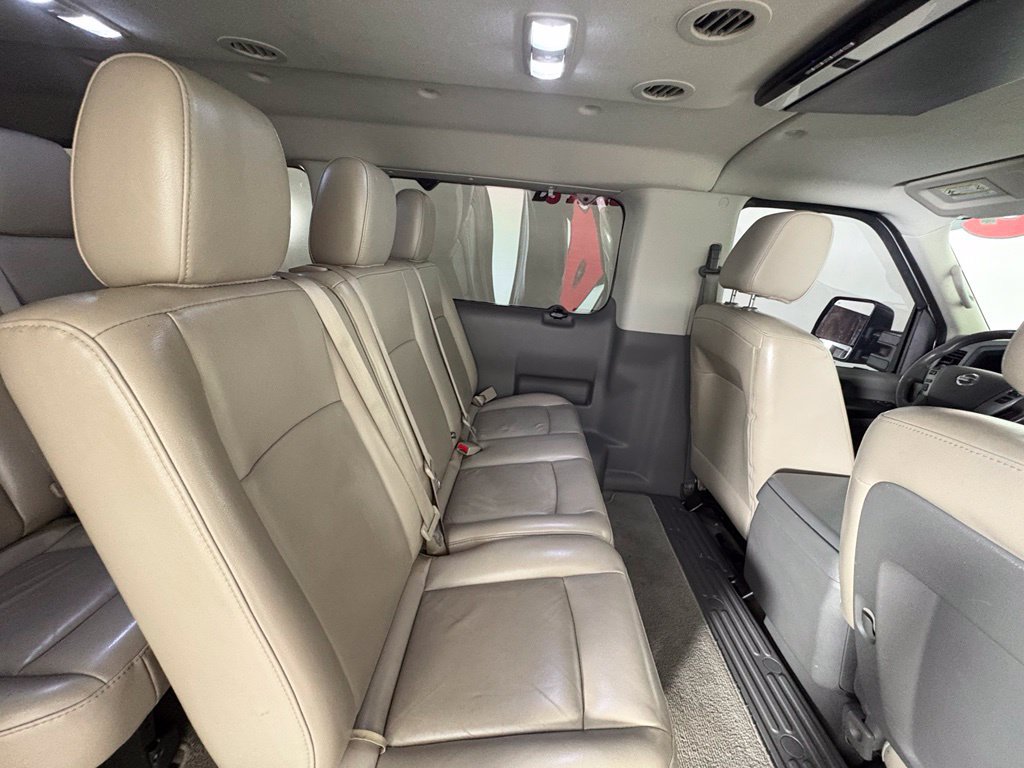 Used 2018 Nissan NV 3500 SL RWD image 44