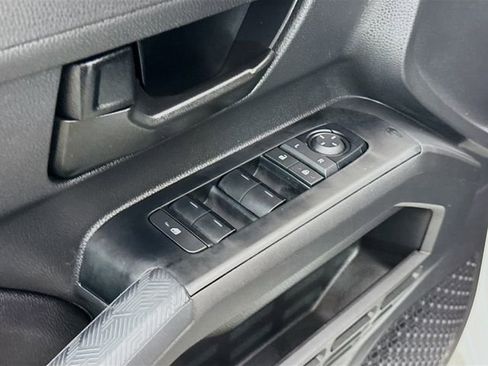 Used 2025 Toyota Tacoma SR5 image 18