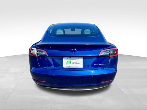 Used 2022 Tesla Model 3 Long Range AWD/4WD image 10