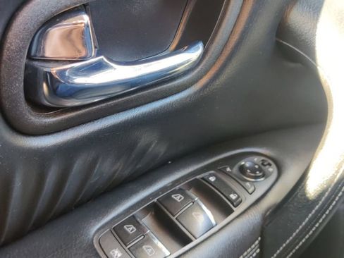 Used 2020 Nissan Armada SL w/ Premium Package AWD/4WD image 35