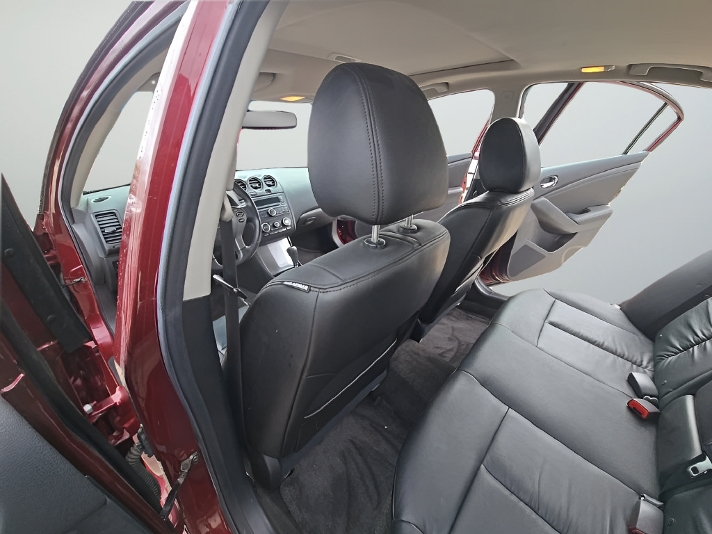 Used 2010 Nissan Altima 2.5 SL w/ SL Pkg FWD image 17