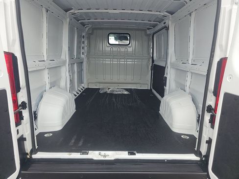 Used 2025 RAM ProMaster 2500 w/ Safety Group image 9
