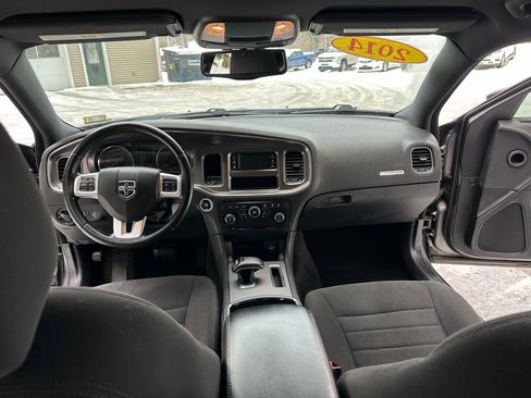 Used 2014 Dodge Charger SE image 10