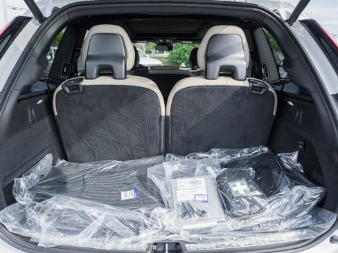 New 2026 Volvo XC90 B6 Ultra w/ Protection Package Premier image 9