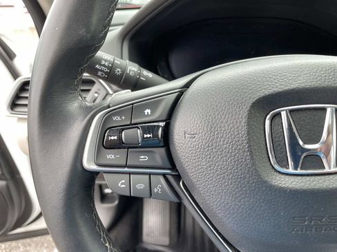 Used 2022 Honda Accord Touring image 19