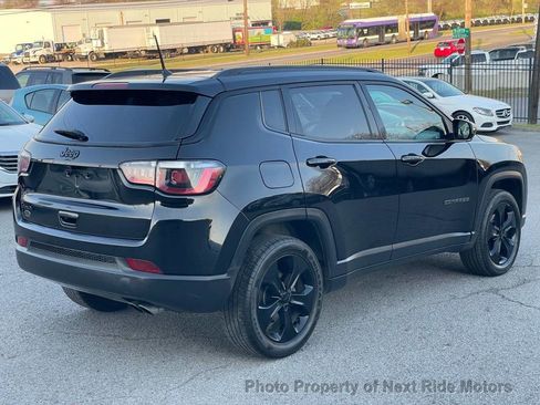 Used 2018 Jeep Compass Latitude image 6