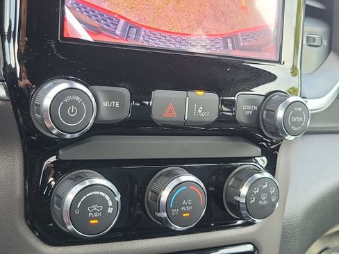 New 2026 RAM 1500 Express AWD/4WD image 22