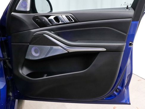 Used 2025 BMW X7 M60i image 21