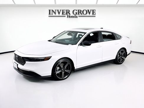 Certified 2025 Honda Accord Sport image 1