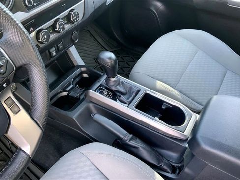 Used 2020 Toyota Tacoma SR5 image 17