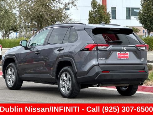 Used 2025 Toyota RAV4 XLE AWD/4WD image 6