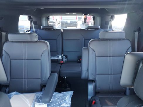 New 2026 Chevrolet Tahoe High Country AWD/4WD image 13