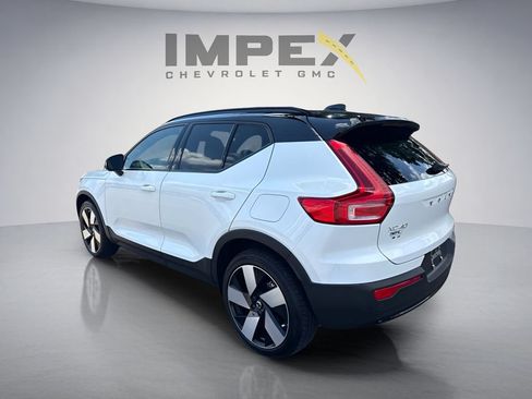 Used 2023 Volvo XC40 Recharge Ultimate AWD/4WD image 3