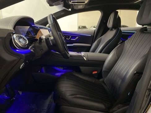 Used 2023 Mercedes-Benz EQS 580 4MATIC Sedan image 17