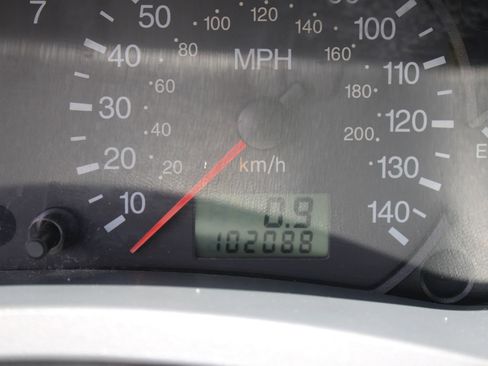 Used 2005 Ford Focus S FWD image 11