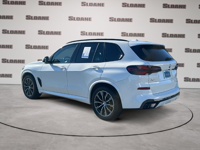 Used 2024 BMW X5 xDrive40i w/ M Sport Package AWD/4WD image 3