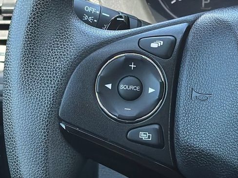 Used 2016 Honda HR-V EX image 19