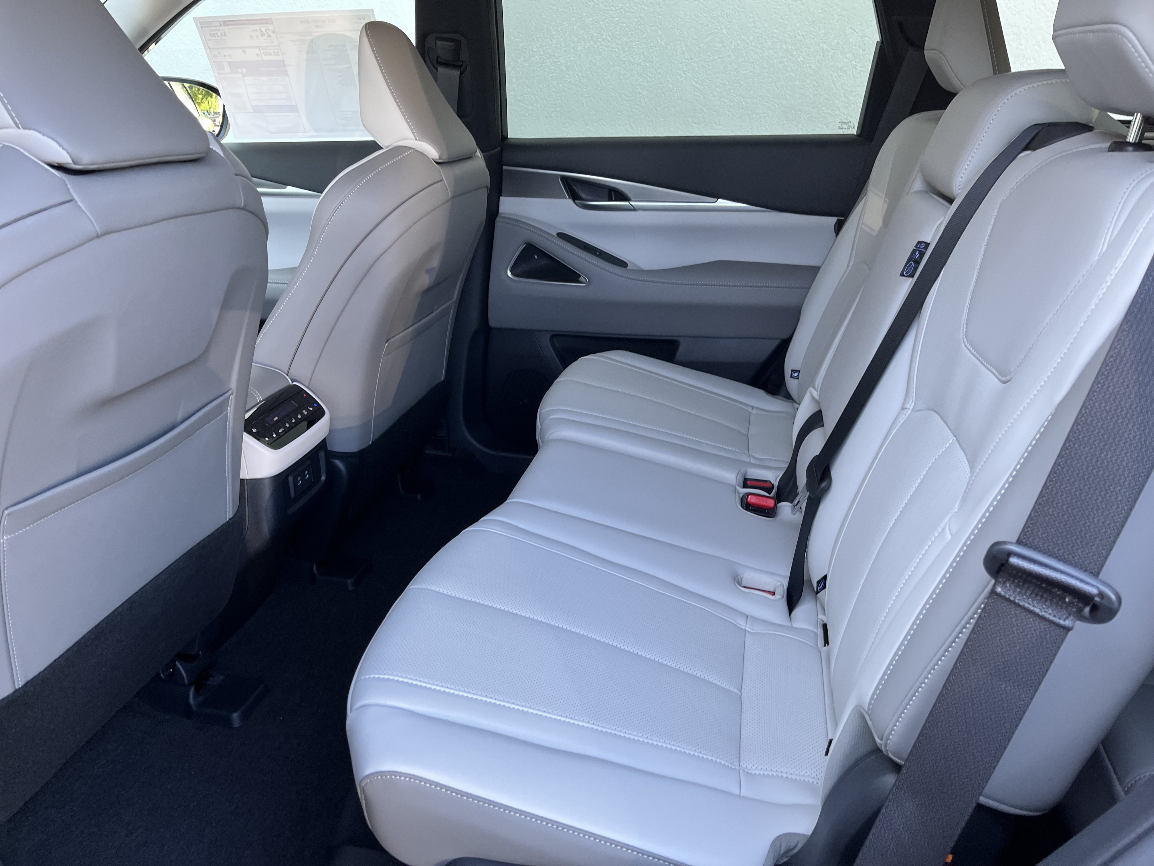 New 2027 INFINITI QX60 Luxe w/ Cargo Package FWD image 14