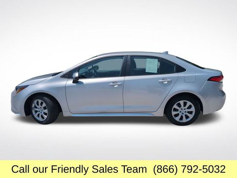 Used 2023 Toyota Corolla LE FWD image 2